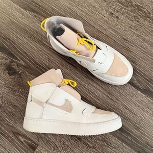 Nike Women's Vandalised White/Chrome Yellow